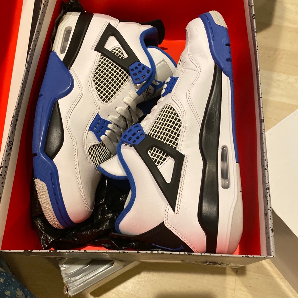 Meet your Posher, Leah